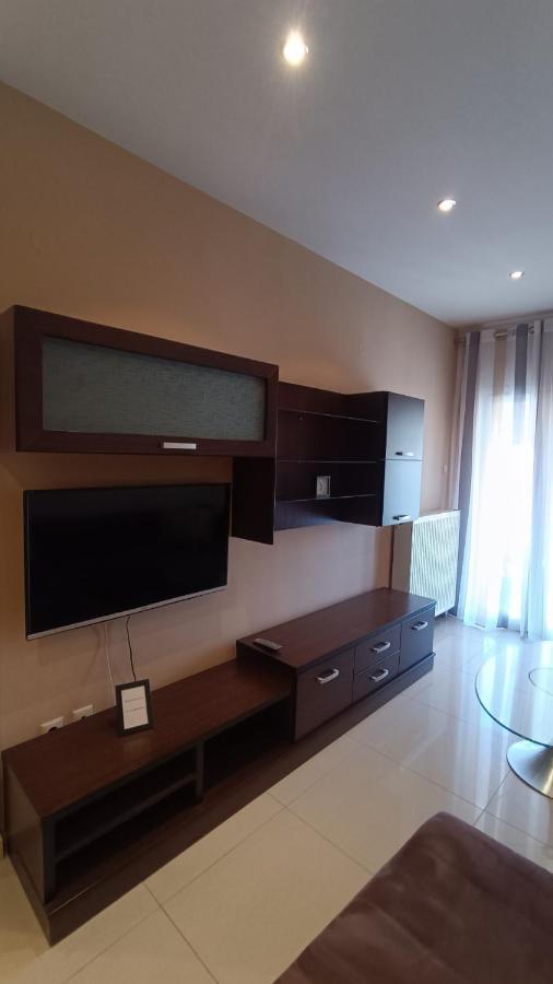 Central Sunny Apartment Tesalonika Bagian luar foto